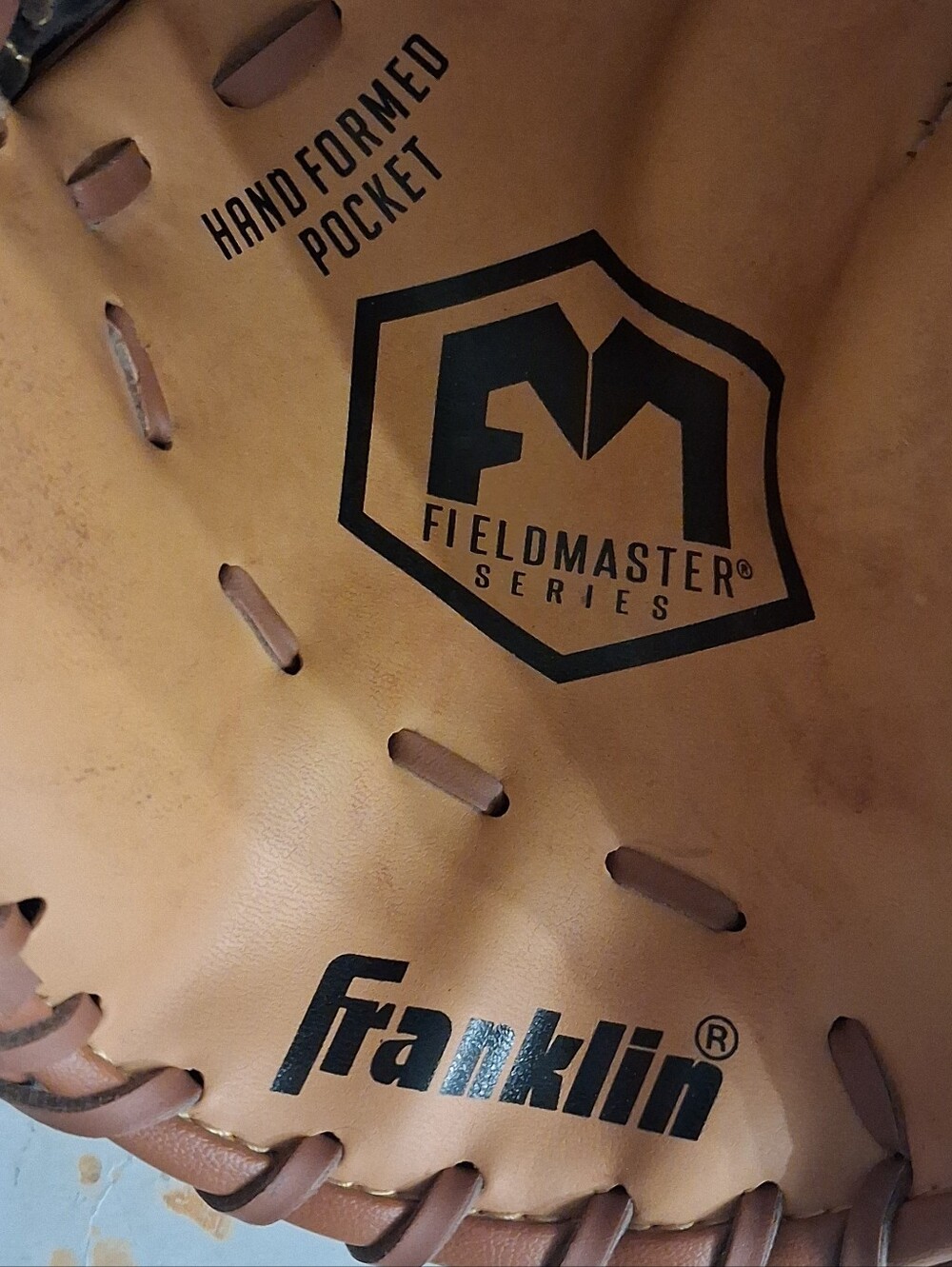 Franklin 12" Field Master Series Baseball Glove 22603-12" - Picture 6 of 7